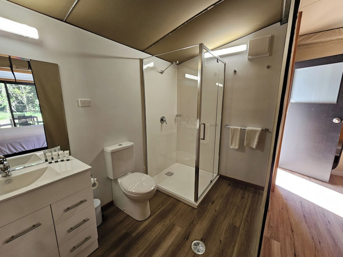 Bathroom 5, Discovery Parks - Narooma Beach, Eurobodalla