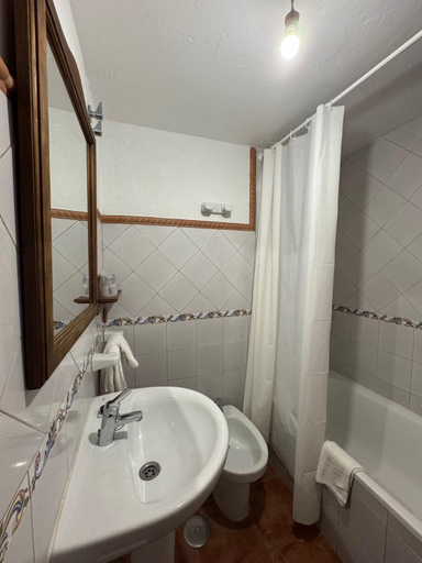 Bathroom 4, Posada de Jose Mª El Tempranillo, Málaga