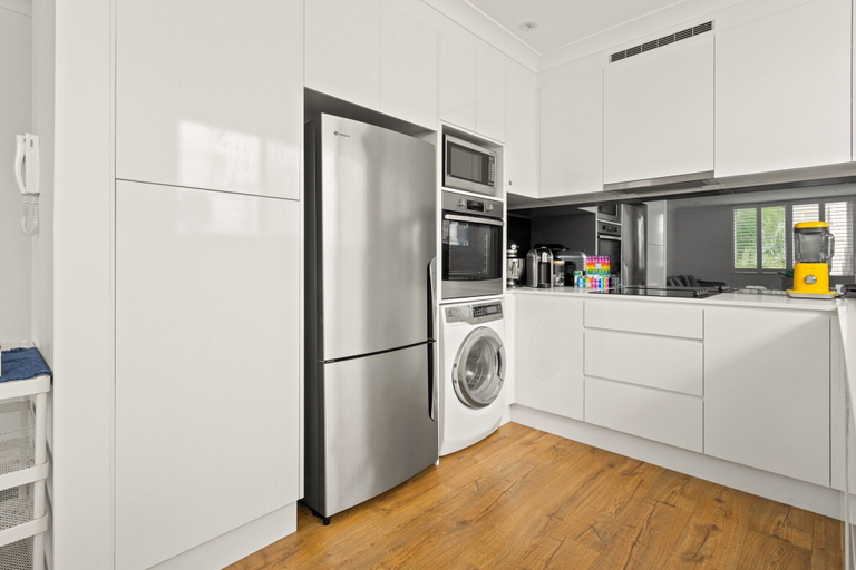 Private kitchen 3, Coastal 2-bed Apartment Steps From Manly Beach, Sydney