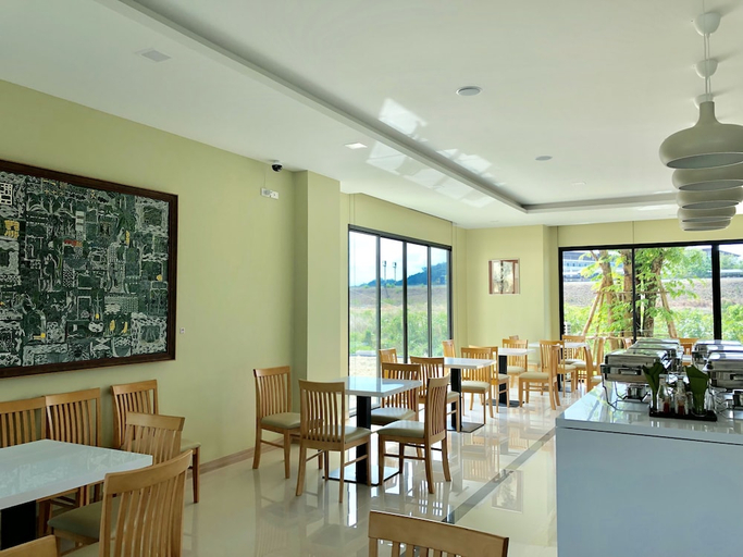 Food & Drinks, Porestva Hotel Sriracha, Si Racha
