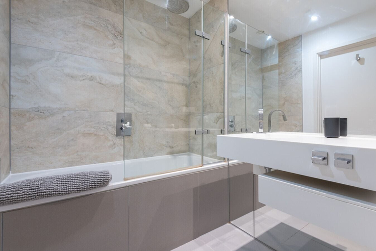 Others 3, Old Street - Quiet Apartment, London