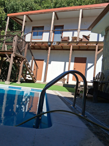 Room 4, Private Pool Douro River View Villa, Baião