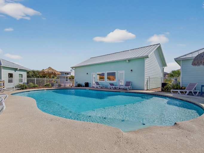 Pool 5, Sailfish Rv Resort 2 Home, Nueces