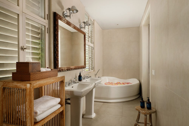 Bathroom, Villa Hasian Jimbaran, Badung