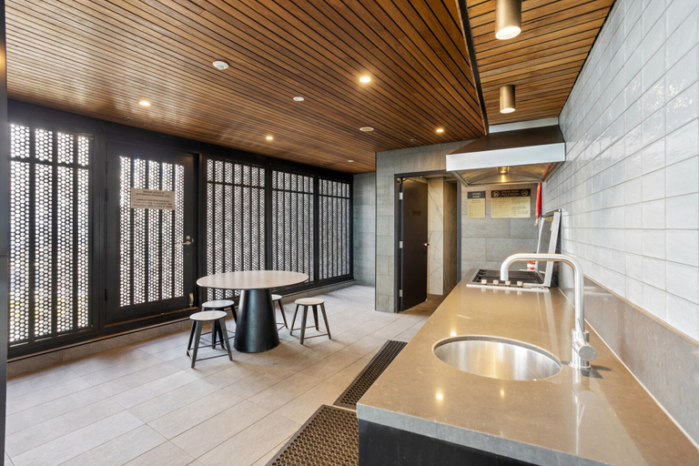 Others 2, Breathtaking City Views 1-bed With Pool, BBQ & Gym, Brisbane