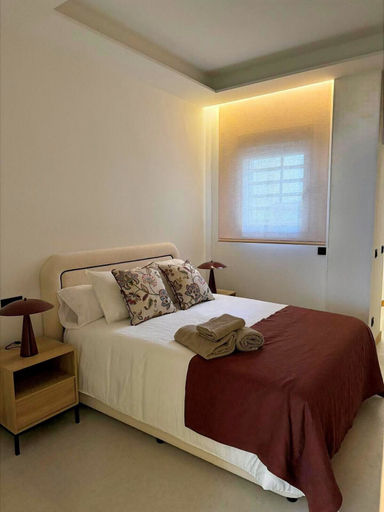 Room 3, M Scr7b2 Amplio Piso Exterior de un Dormitorio e, Madrid