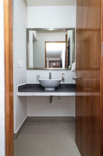 Bathroom 4, Suites Gaby Cancun, Isla Mujeres