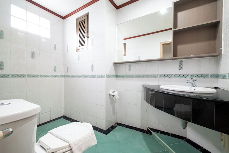 Bathroom 4, Selina Place Pattaya, Pattaya