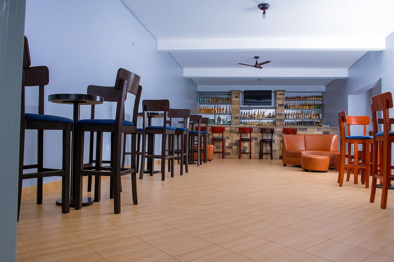 Food & Drinks 5, Noaz Hotel, Jinja