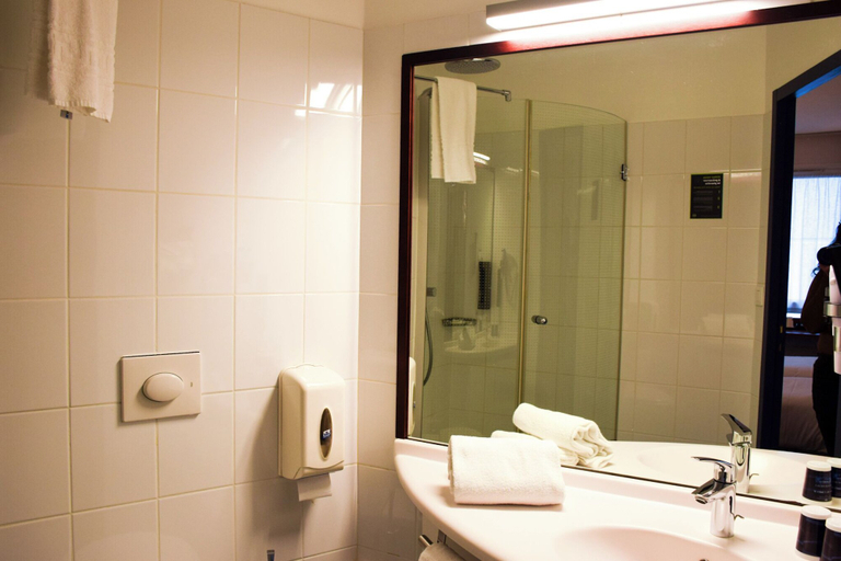 Bathroom 4, Deltour Hôtel Rodez Bourran, Aveyron