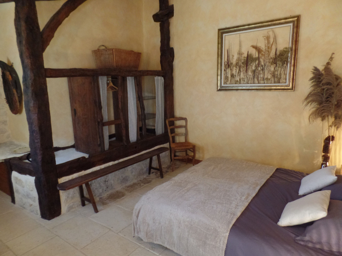 Bedroom 4, Mas Laborde, Lot