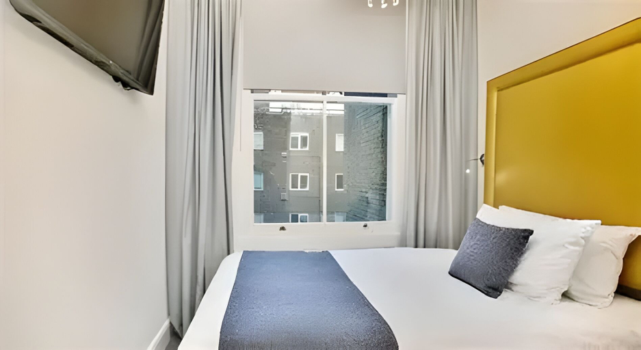 Bedroom 2, The Porchester Hotel, London