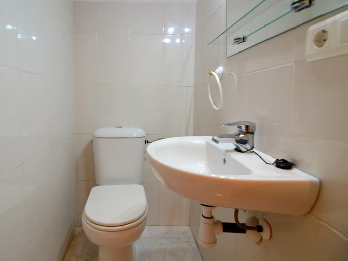 Bathroom 4, House in LEstartit near Sandy Beach, Girona