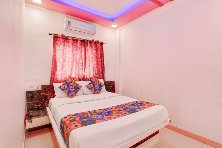 Room 2, Fabhotel Devi Residency Wakad, Pune