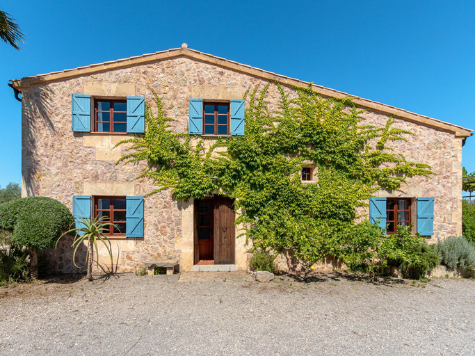 2, Villa in Alcudia with Private Pool Terrace, Baleares