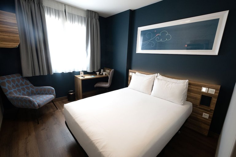 Bedroom 4, Travelodge Madrid Metropolitano, Madrid
