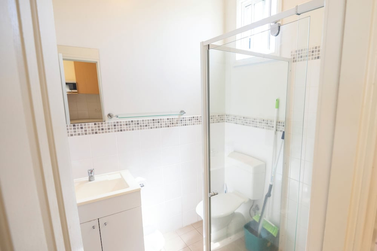 Bathroom 4, Belair Gardens Caravan Park, Geraldton