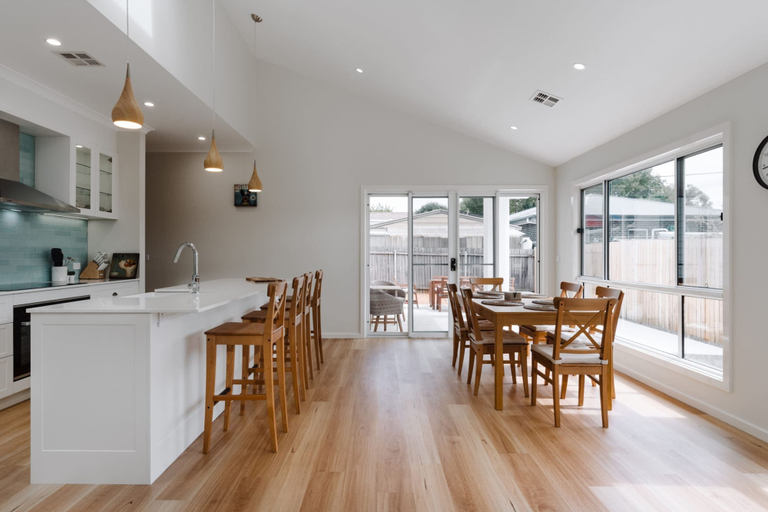 Dining 5, Exquisitely Spacious 3-bed Home, Canberra