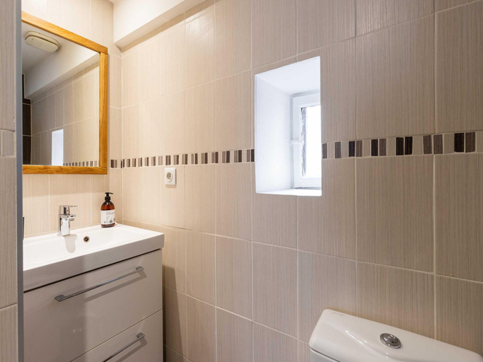 Bathroom 3, DIFY Poulaillerie - Cordeliers, Rhône