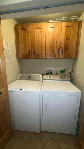 Interior 4, Snowshoe Chalet 3 Bedroom Cabin by RedAwning, El Dorado