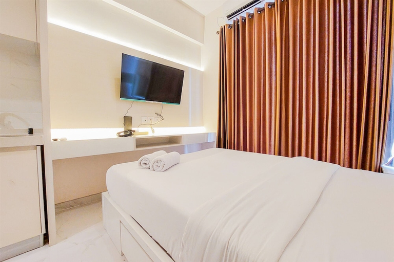 Bedroom 4, Comfy And Fancy Studio Apartment At Sky House Bsd, South Tangerang