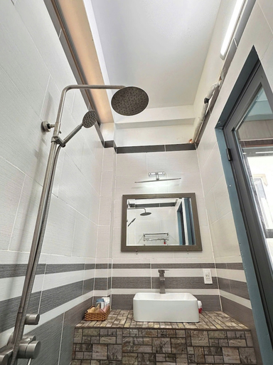 Bathroom 3, Fla Village, Phú Quốc
