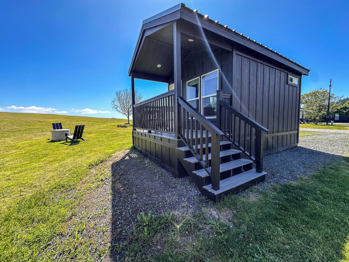 Exterior 5, Roam Tillamook, Tillamook