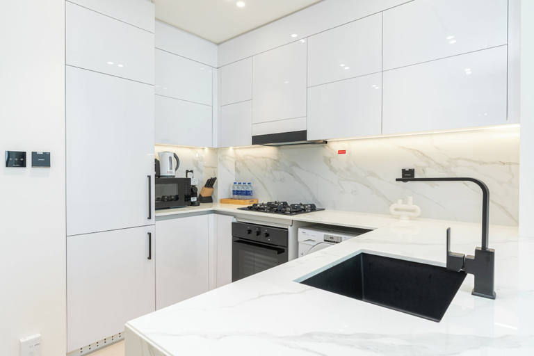 Private kitchen 5, PVH - Cozy 1BR - Binghatti House, Dubai
