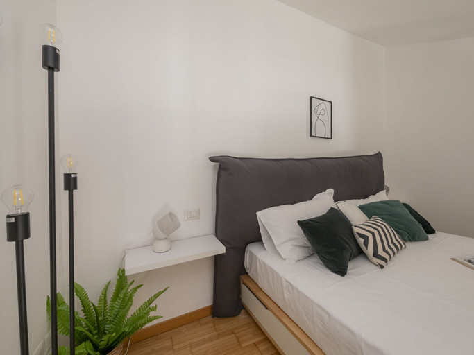 Bedroom 5, Fiori - Bright Stylish Loft in the Heart of Brera, Milano