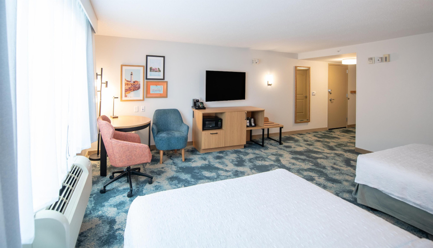 Bedroom 2, Hampton Inn Presque Isle Maine, Aroostook