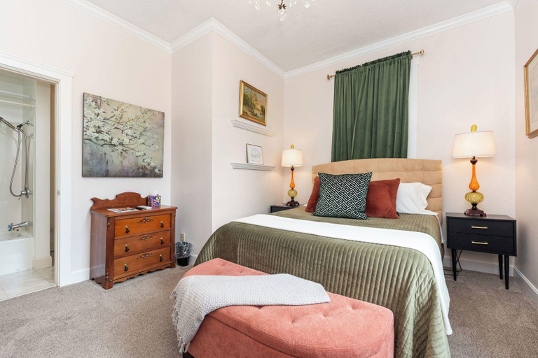 Bedroom 2, The Augusta Guest House, Bracken