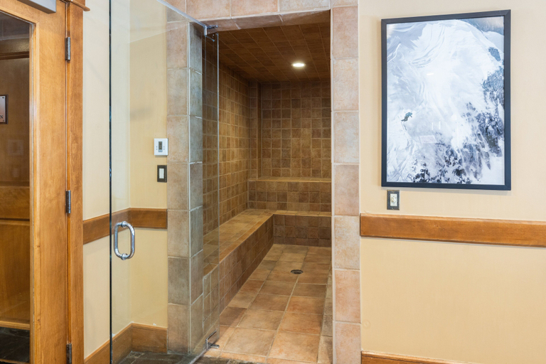 Spa, Lone Eagle 3008, Summit