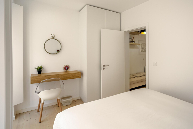 Room 3, Downtown Modern Apartments With Balcony by Homing, Lisbon