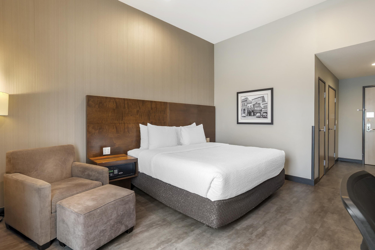 Bedroom 3, Best Western Plus East Side, Division No. 11