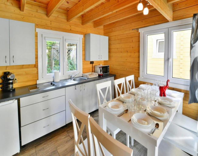 Dining 2, Comfortable Holiday Homes, Pool and Whirlpool, Kołobrzeg
