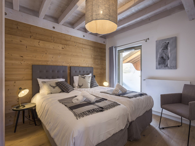 Room 5, Apartment in La Rosiere With Alpine Views, Savoie