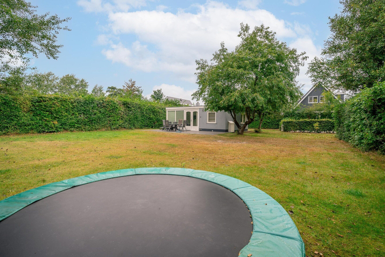 Property grounds 3, Cozy detached bungalow for 4 persons., Texel