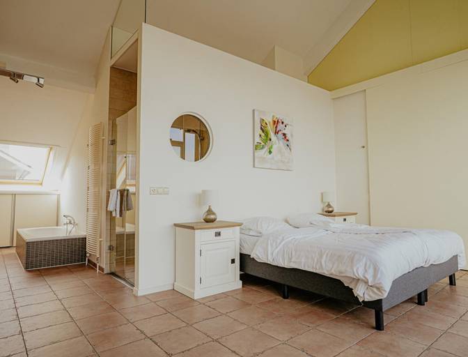 Room 2, Penthouse With Lake Views, Uitgeest