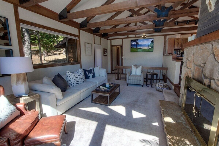Living area 3, Inclining View 3 Bedroom Home by RedAwning, Washoe
