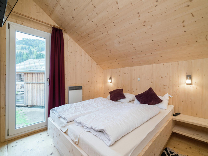 5, Luxurious Chalet in Sankt Lorenzen ob Murau with Jacuzzi, Murau
