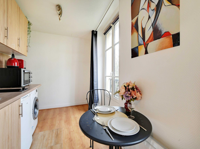 Others 5, Studio in the heart of the Marais !, Paris