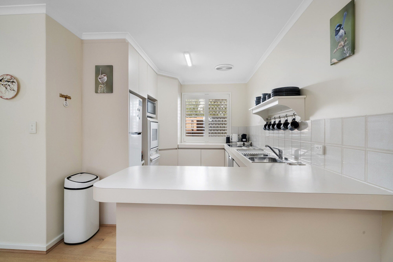 Private kitchen 2, Bright Family Stay With Outdoor Space, Stirling