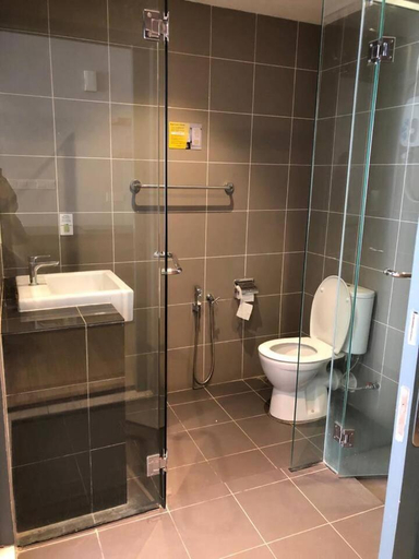 Bathroom 4, Dailypod Service Suites @ Aeropod, Kota Kinabalu