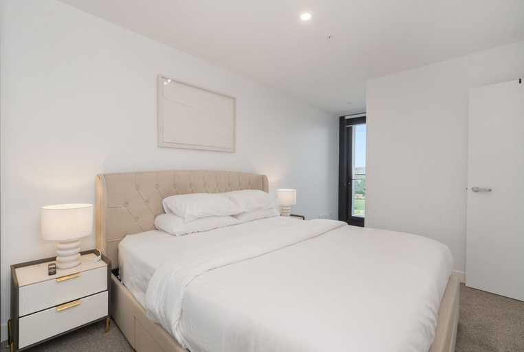 Room 2, Modern 2-bed Apartment With Premium Amenities, Canberra