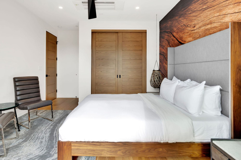 Room 5, The Bella Villa I in Los Angeles, Los Angeles