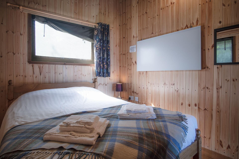 Bedroom 4, Three Cliffs Glamping Tent - Llangennith, Swansea