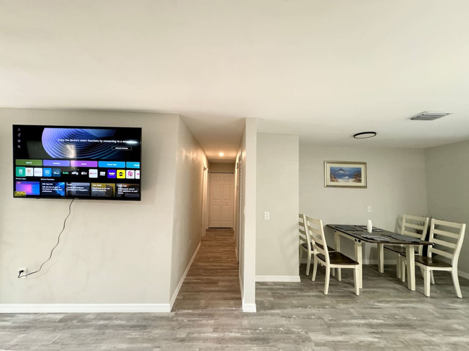 Room 2, Home Near Clearwater Beach, Pinellas
