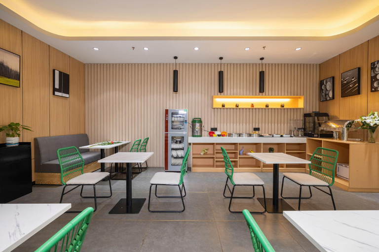 Food & Drinks 4, UP AND IN Hunan Yongzhou Lingling District North Zhishan Road, Yongzhou