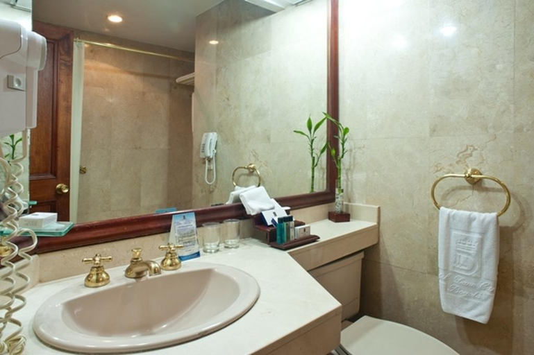 Bathroom 4, Hotel Dann Carlton Bogota, Santafé de Bogotá