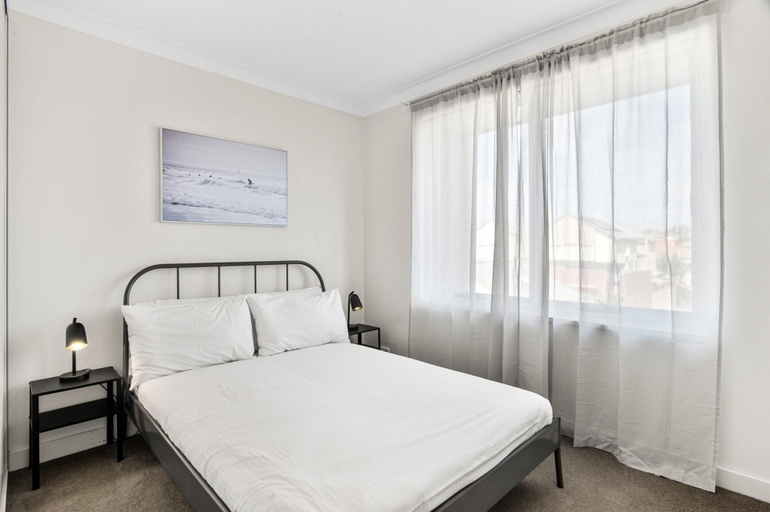 Room 2, Family Friendly 3-bed With Courtyard & Parking, Melbourne